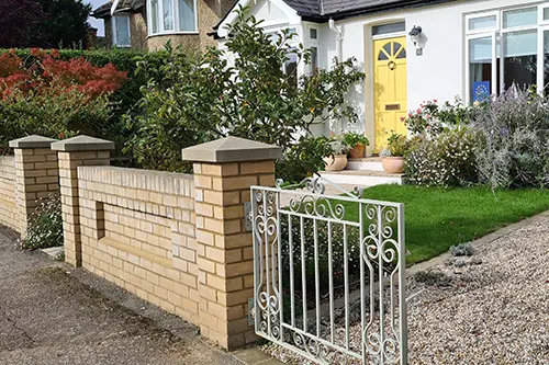 small garden design by Haywood Landscapes